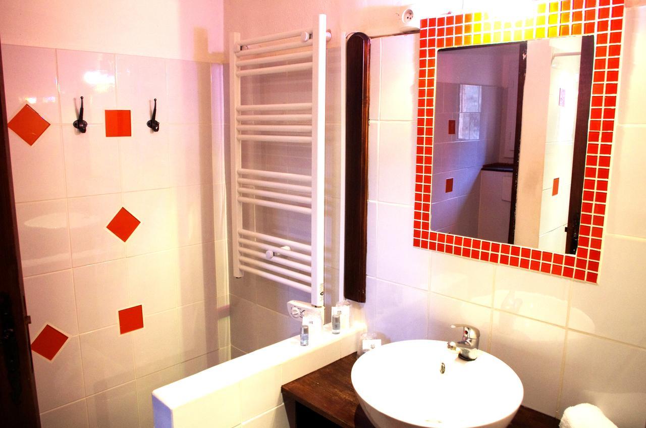 Lou Cigaloun Hotel Saint-Antonin-du-Var Kültér fotó