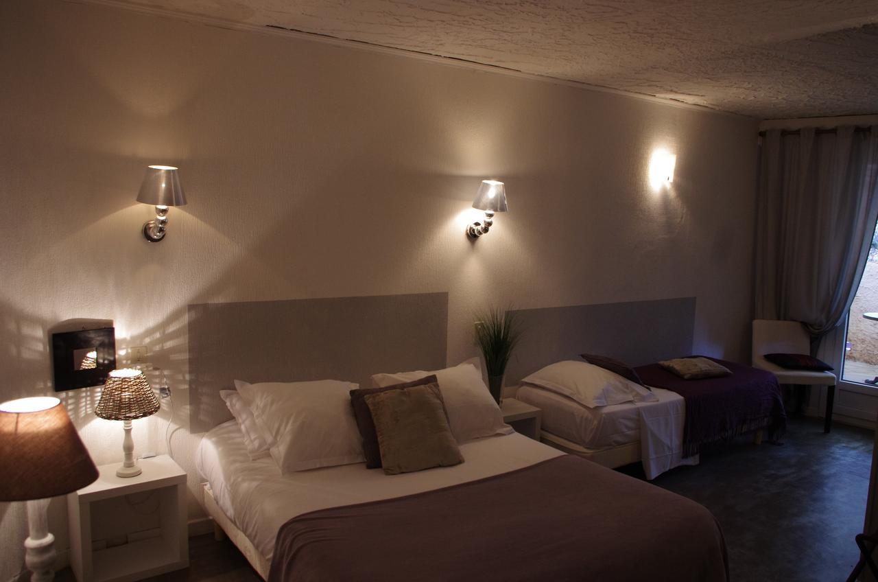 Lou Cigaloun Hotel Saint-Antonin-du-Var Kültér fotó